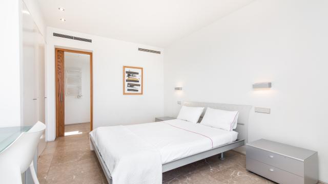 Urban Villa Enigma