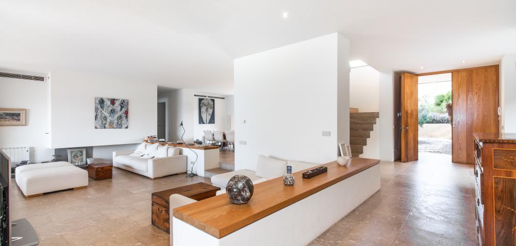 Urban Villa Enigma