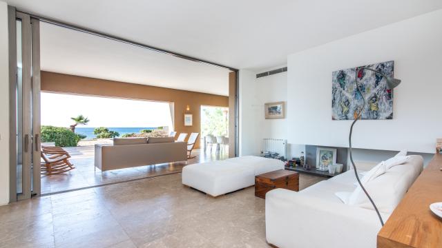 Urban Villa Enigma