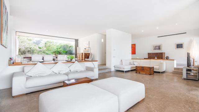 Urban Villa Enigma