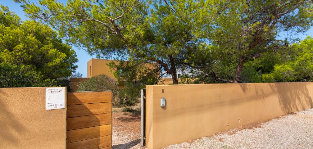 Urban Villa Enigma