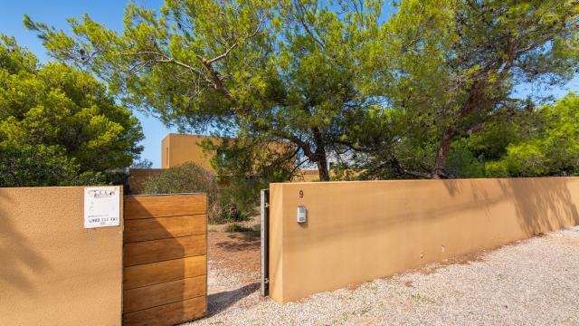 Urban Villa Enigma
