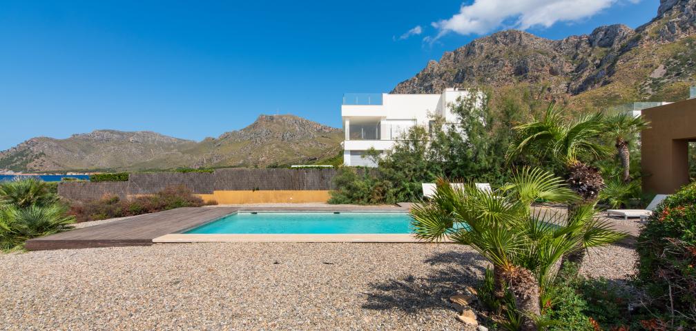 Urban Villa Enigma