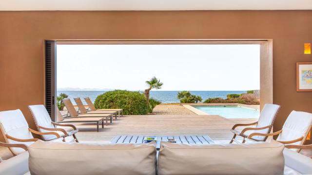 Urban Villa Enigma