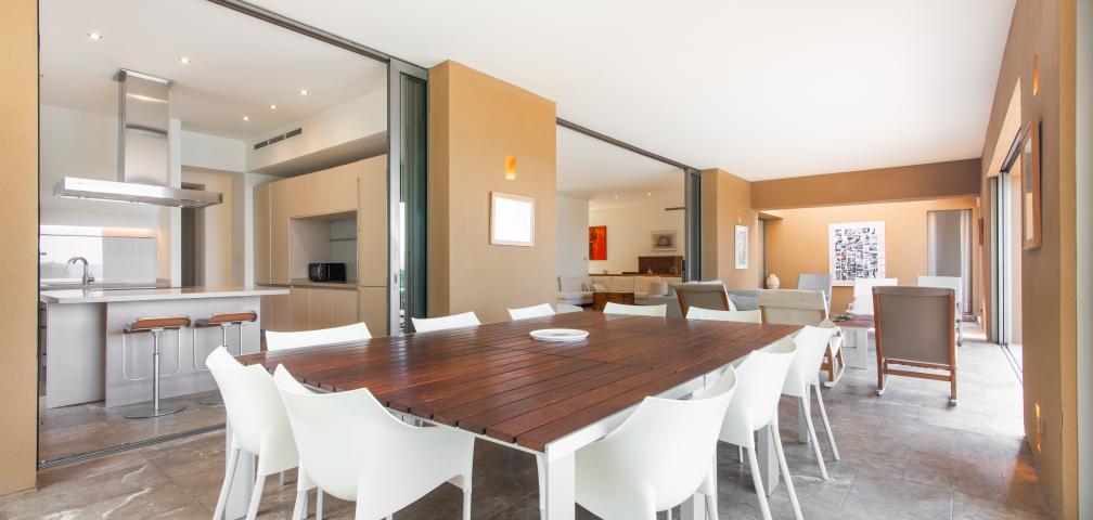 Urban Villa Enigma