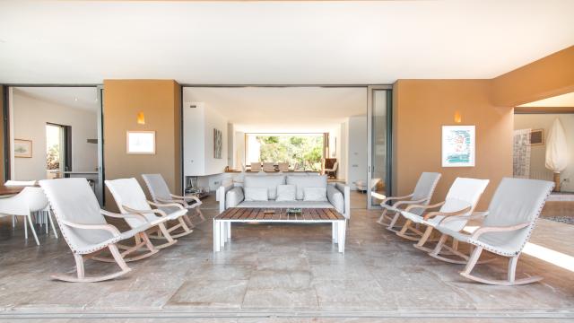 Urban Villa Enigma