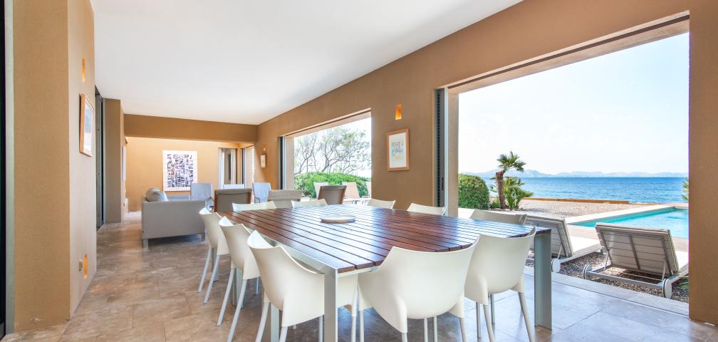 Urban Villa Enigma