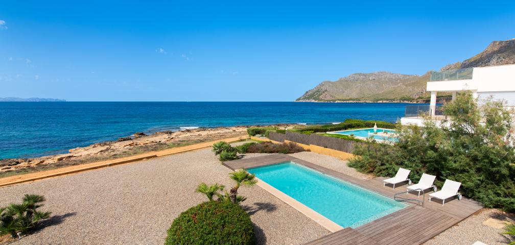 Urban Villa Enigma