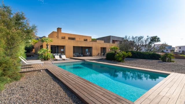 Urban Villa Enigma